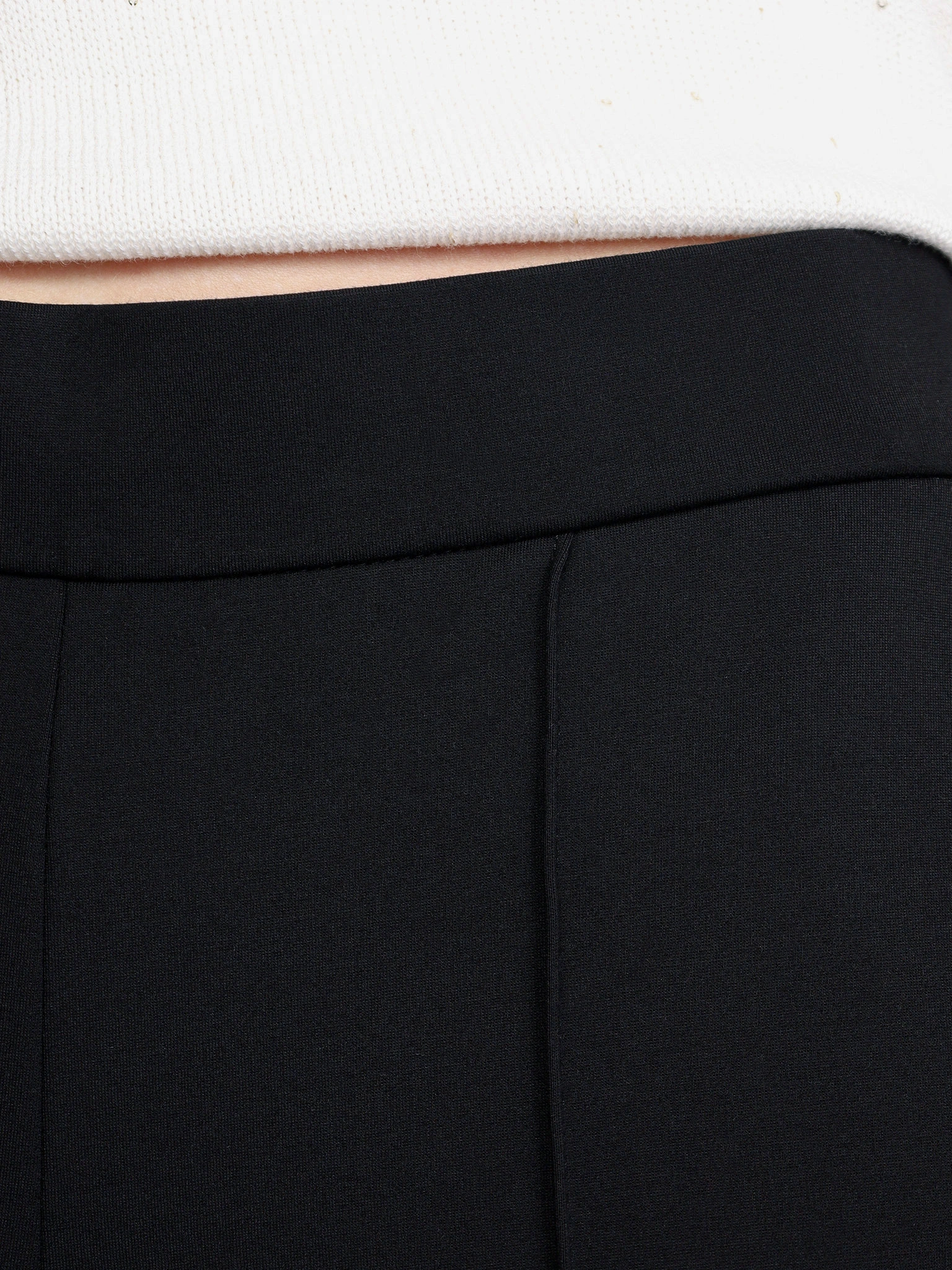 Брюки черного цвета из смесовой вискозы